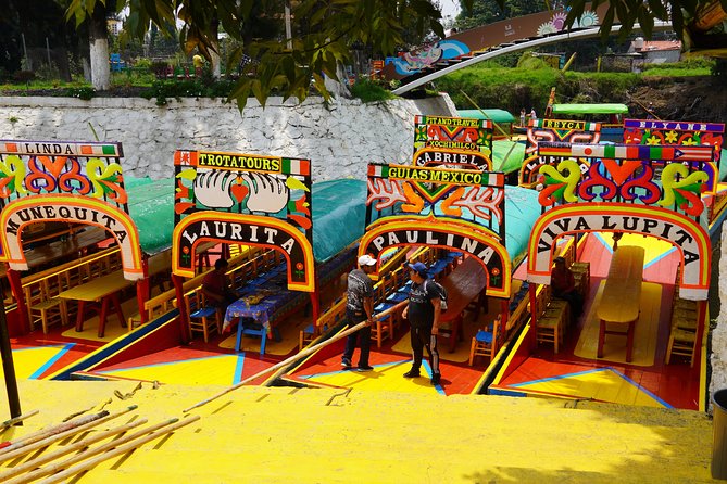 Xochimilco, Coyoacán and Frida Kahlo Museum Private Tour - Enjoying Xochimilco