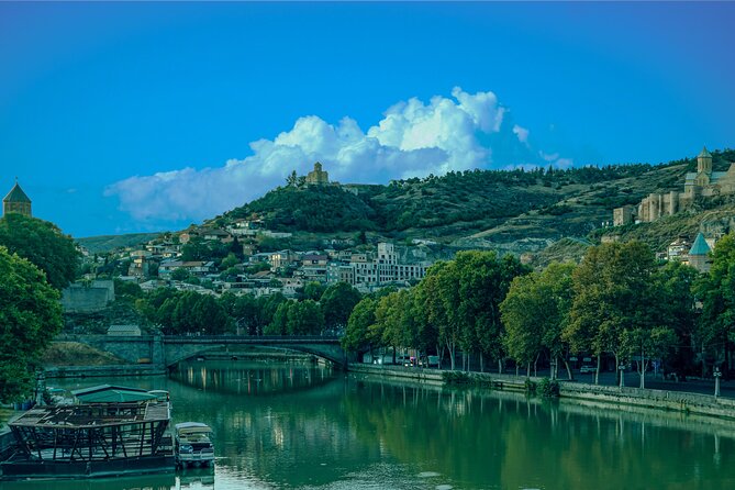 1 Day Guided Express Shared Tour in Tbilisi in Georgia - Inclusions and Experience