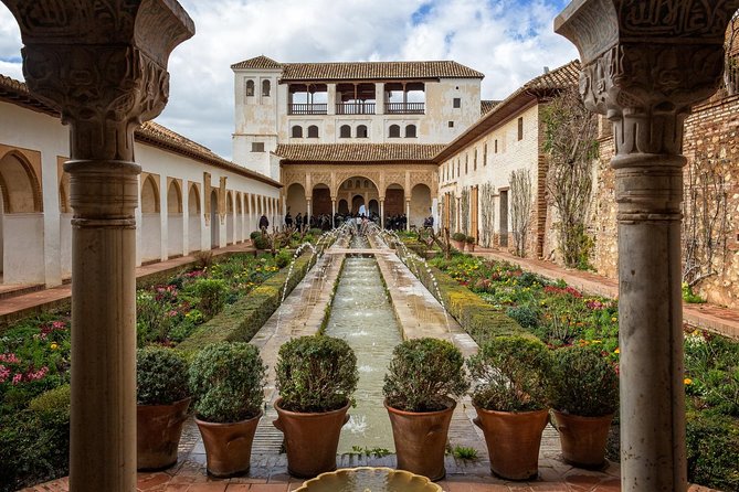 Alhambra and Albaycin Private Tour - The Sum Up
