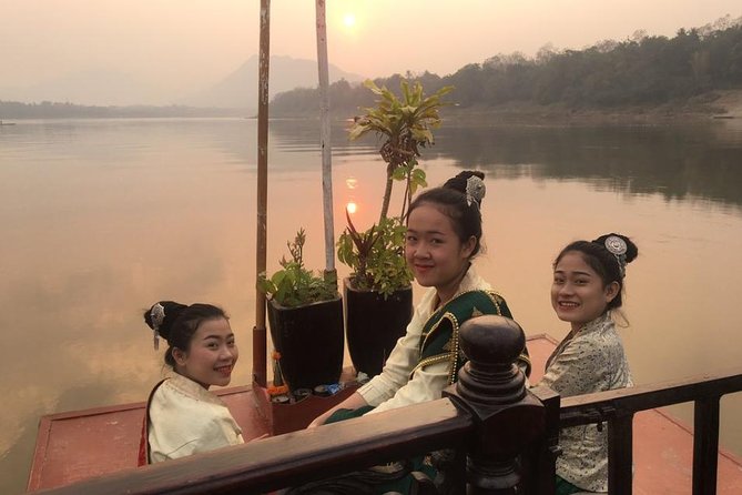 Dine and Cruise on Mekong River - Booking and Cancellation Policy