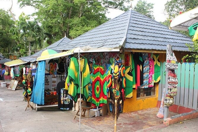 Doctors Cave Beach, Margaritaville Jimmy'S Buffet & Shoping Tour - Frequently Asked Questions