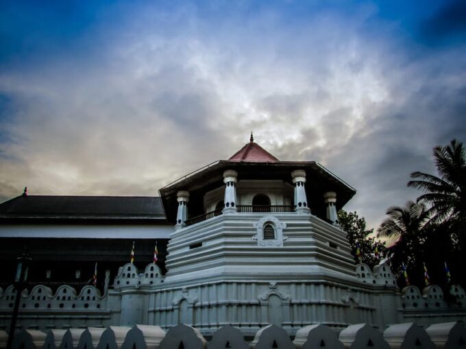 From Colombo: 5-Day Sri Lanka Cultural Highlights Tour - Visiting Polonnaruwa and Kandy