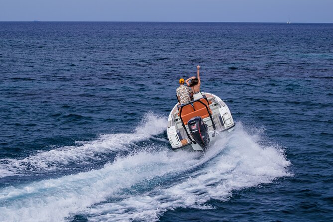 Full Day Rental in Santorini With Saxdor Luxury Boat - Public Transportation and Accessibility