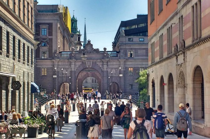 Gamla Stan Walking Tour With Swedish Fika - Traditional Swedish Fika