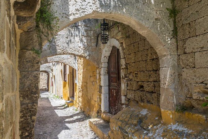Guided Rhodes City by Night With Lunch & Live Greek Music - Since You Asked