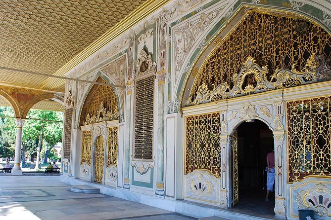 Half-Day Private Tour: Istanbul Shore Excursion With Topkapi Palace - Navigating the Transportation