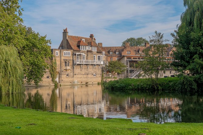 Private | Cambridge University Punting Tour - Refreshments and Gratuities