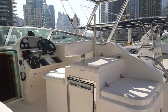 Private Small-Group Dubai Marina Boat Tour - Exploring Dubais Iconic Sights