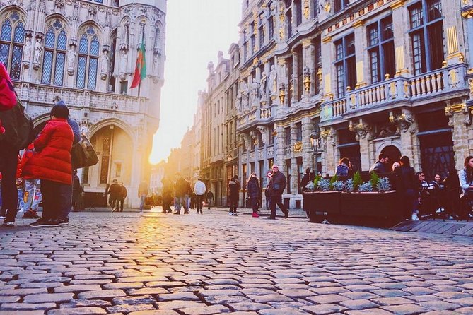 Private Tour: Experience the Christmas Magic in Brussels - Refreshments and Cuisine