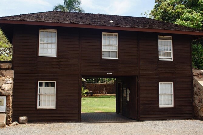 Self-Guided Scavenger Hunt: Lahaina Over The Rainbow - Questions About Your Stay