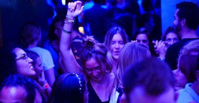 Nice: Riviera Bar Crawl Party, Free Shots & Vip Club Entry - Frequently Asked Questions