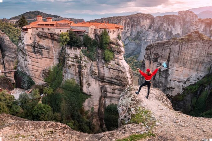 Private Meteora Monasteries Tour From Thessaloniki! - Frequently Asked Questions