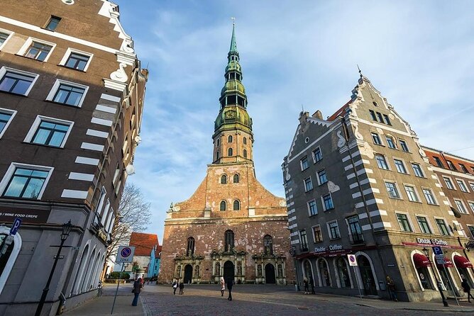An Audio Tour of Old Riga: From St Peters Church to the Monument of Freedom - Key Points