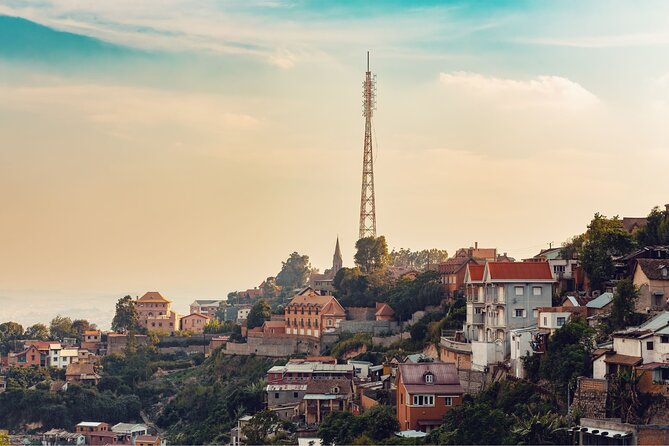 Antananarivo : Custom Walking Tour With A Guide (Private Tour) - Good To Know