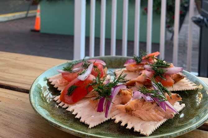 Bite-Sized Seattle History & Food Tour - Tour Highlights