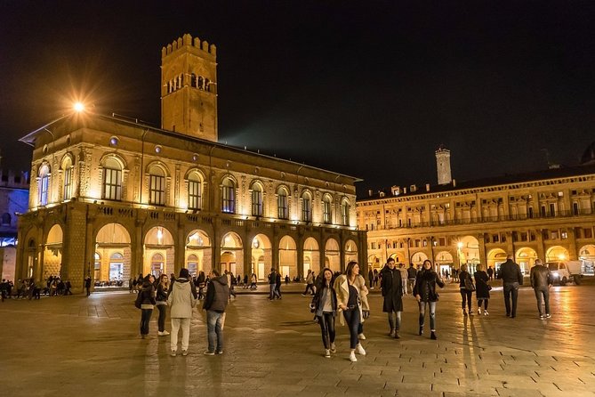 Bologna Airport Transfers : Bologna Airport BLQ to Bologna City in Luxury Van - Service Overview and Highlights