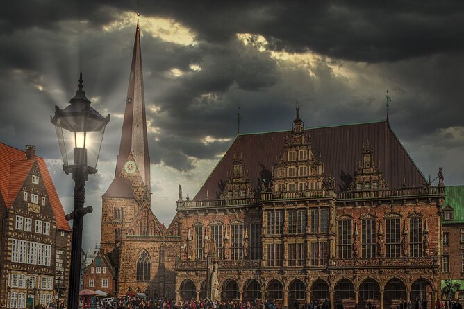 Bremen Private Walking Tour With A Professional Guide - Key Landmarks and Hidden Gems