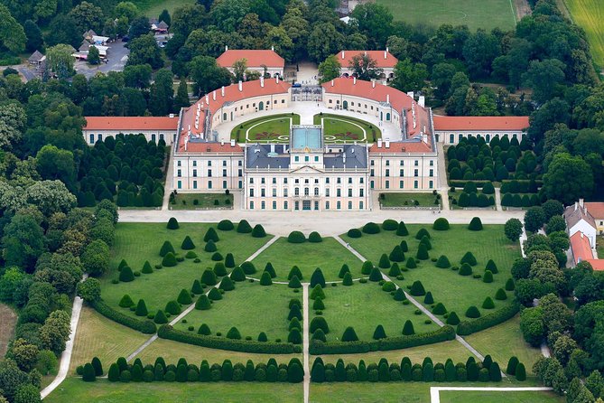 Budapest-Vienna One-Way Sightseeing Transfer - Good To Know
