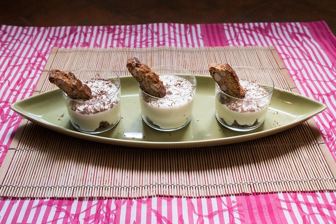 Cesarine: Pasta & Tiramisu Class at a Locals Home in Siena