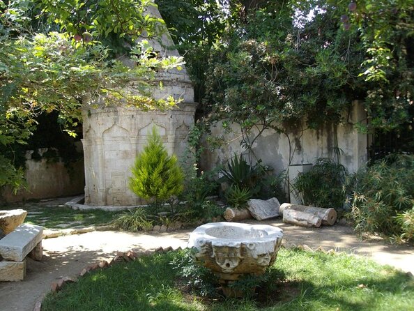 Chania Scavenger Hunt and Highlights Self-Guided Tour - Key Points
