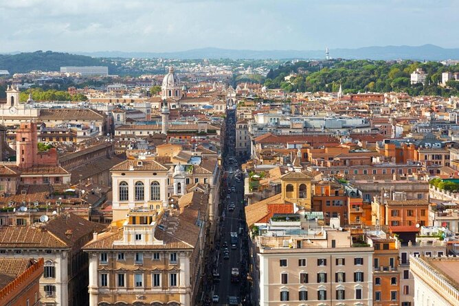 Christmas in Rome Walking Tour - Key Points