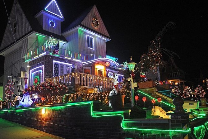 Christmas Lights Tour and Dyker Heights - Good To Know