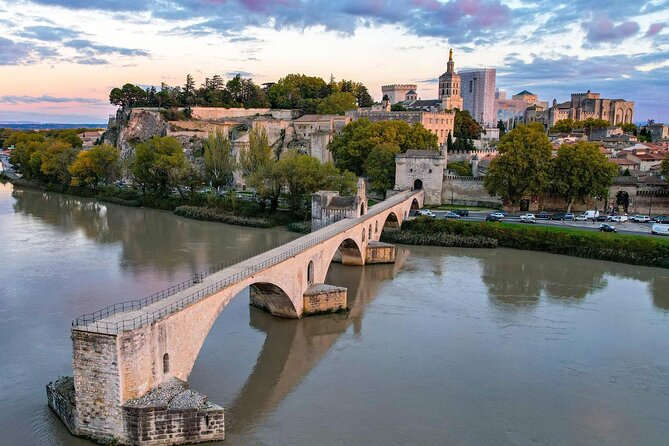 Churches of Provence & French Countryside Private Tour - Key Points