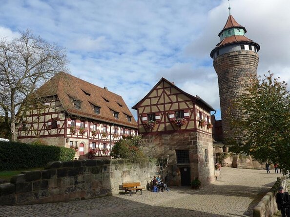 City Tour Through Nuremberg With the Little Train - Christmas Tour - Key Points