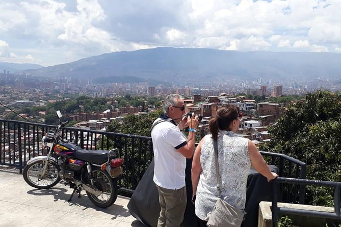 Combo Tour: City Tour Plus Fernando Botero Plaza and Traditional Lunch - Inclusions and Exclusions