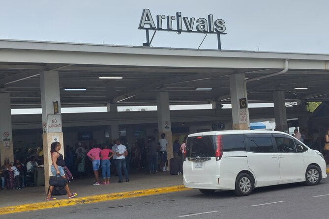 Comfortable Montego Bay Airport to Negril Resorts Transfer 1 Way - Good To Know