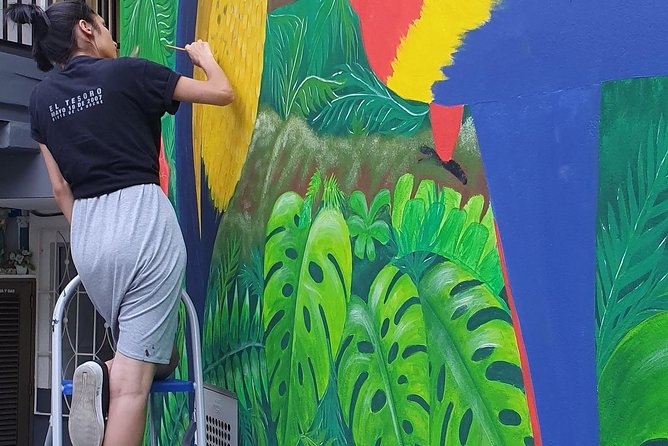 Commune 13 – Graffiti Tour
