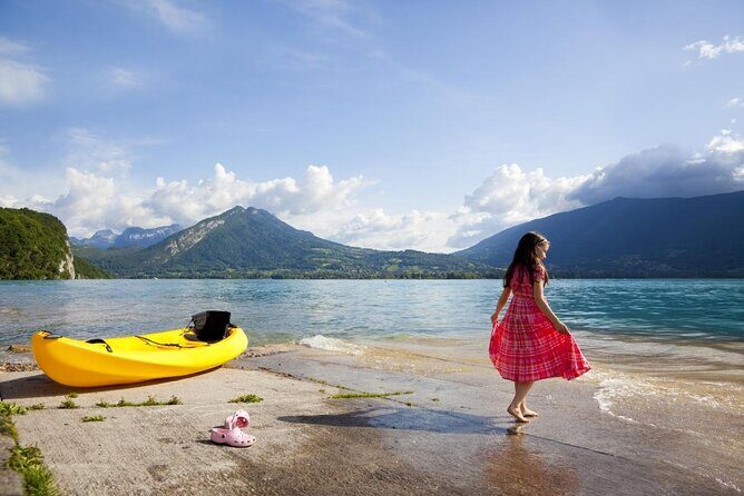 Private 2-Hour Walking Tour of Annecy With Official Tour Guide