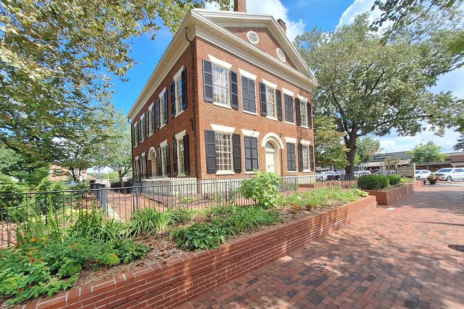 Dahlonega Scavenger Hunt Walking Tour and Game - Key Points