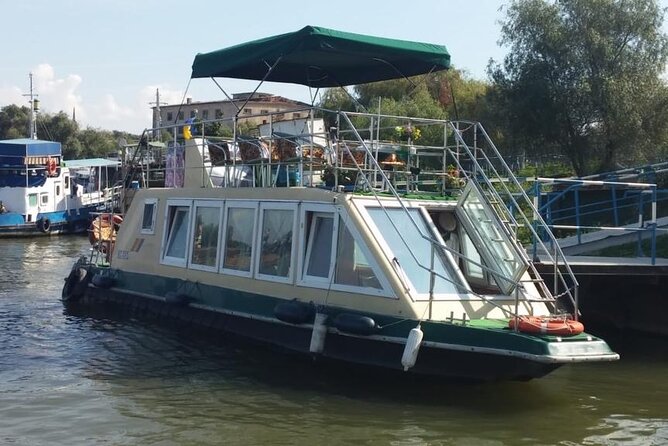 **Danube Delta Trips on the Camely Boat: Departing From Tulcea** - Key Points