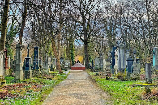 Death and Chocolate: Walking Tour of Munichs Old South Cemetery - Good To Know