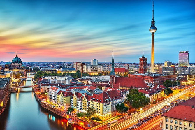 Deluxe Berlin Tour From Warnemünde Port: Gourmet Food, Wines & Top Sights - Good To Know