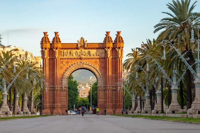 Deluxe Shore Excursion of Barcelona - Meeting Point and Pickup
