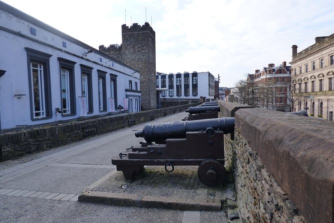 Derry Walls Authentic Private Walking Tour - Good To Know