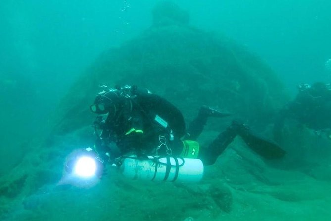 Double Dive in Cascais: A Review - Key Points