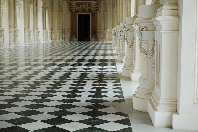 Entrance to Palace and Gardens of Venaria Guided Visit - Key Points