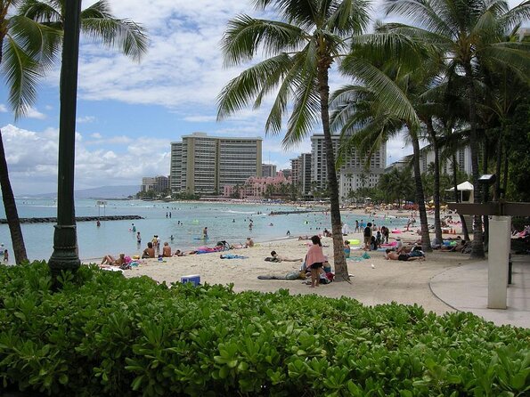 Fireworks Cruise in Waikiki: Music and BYOB - Good To Know