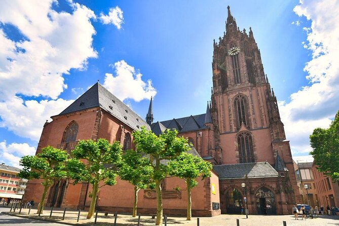Frankfurt: Guided Tour of the Old Town (GERMAN) - Key Points