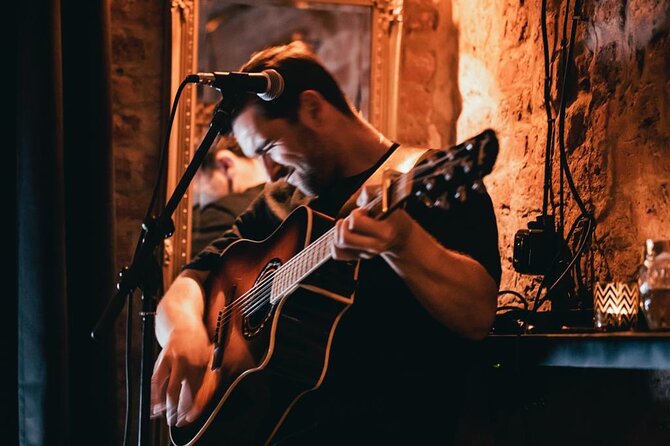 Friday Night Live Music and Cocktails Ticket in Kontakt Bar - Key Points