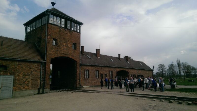 From Wrocław: Full-Day Auschwitz-Birkenau Guided Tour - Good To Know