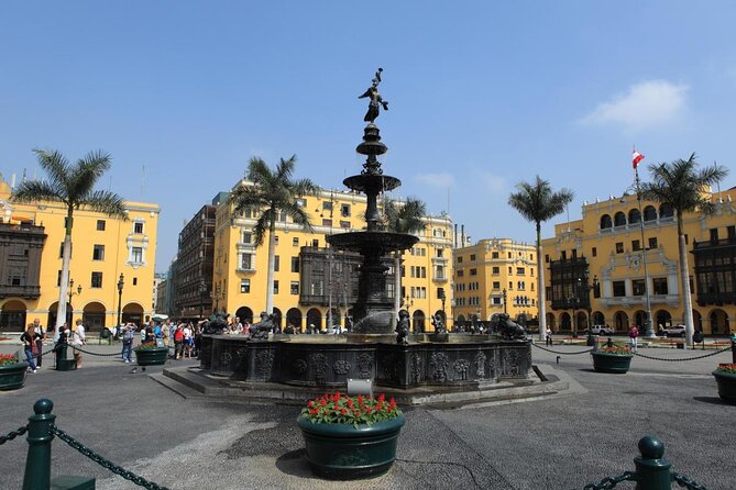 Fruit Kingdom - the Biggest Fruit Market of Lima - About Your Stay