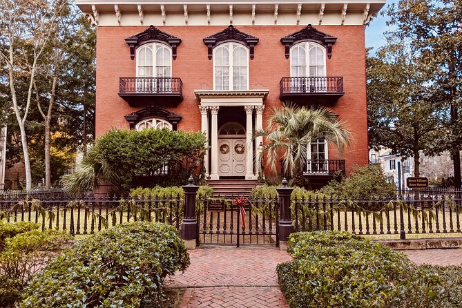 Full Day Private Tour of Savannah Film Locations - Included Amenities