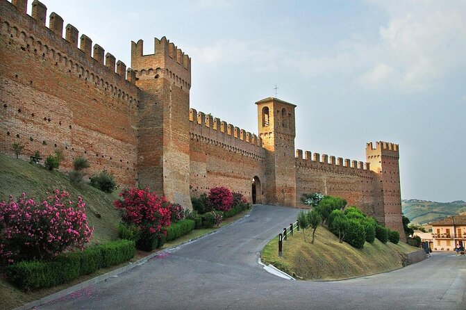 Gradara: Complete Guided Tour in Small Groups - Key Points