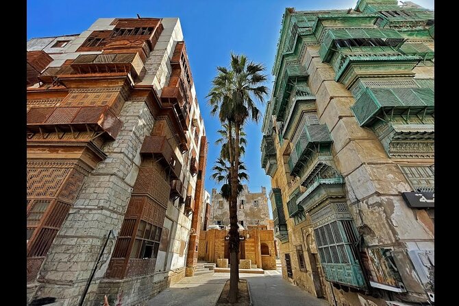 Guided Tour in Jeddah by Local Woman - Good To Know