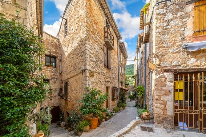 Guided Tour of the Most Beautiful Medieval Villages, Full Day