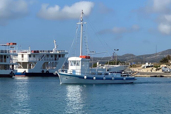 Half Day Wooden Boat Sea Tours in Parikia Bay - Key Points